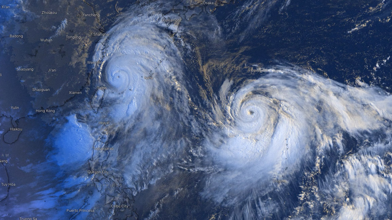 photo:Windy.com;desc:Typhoon twins Lekima and Krosa;licence:cc;