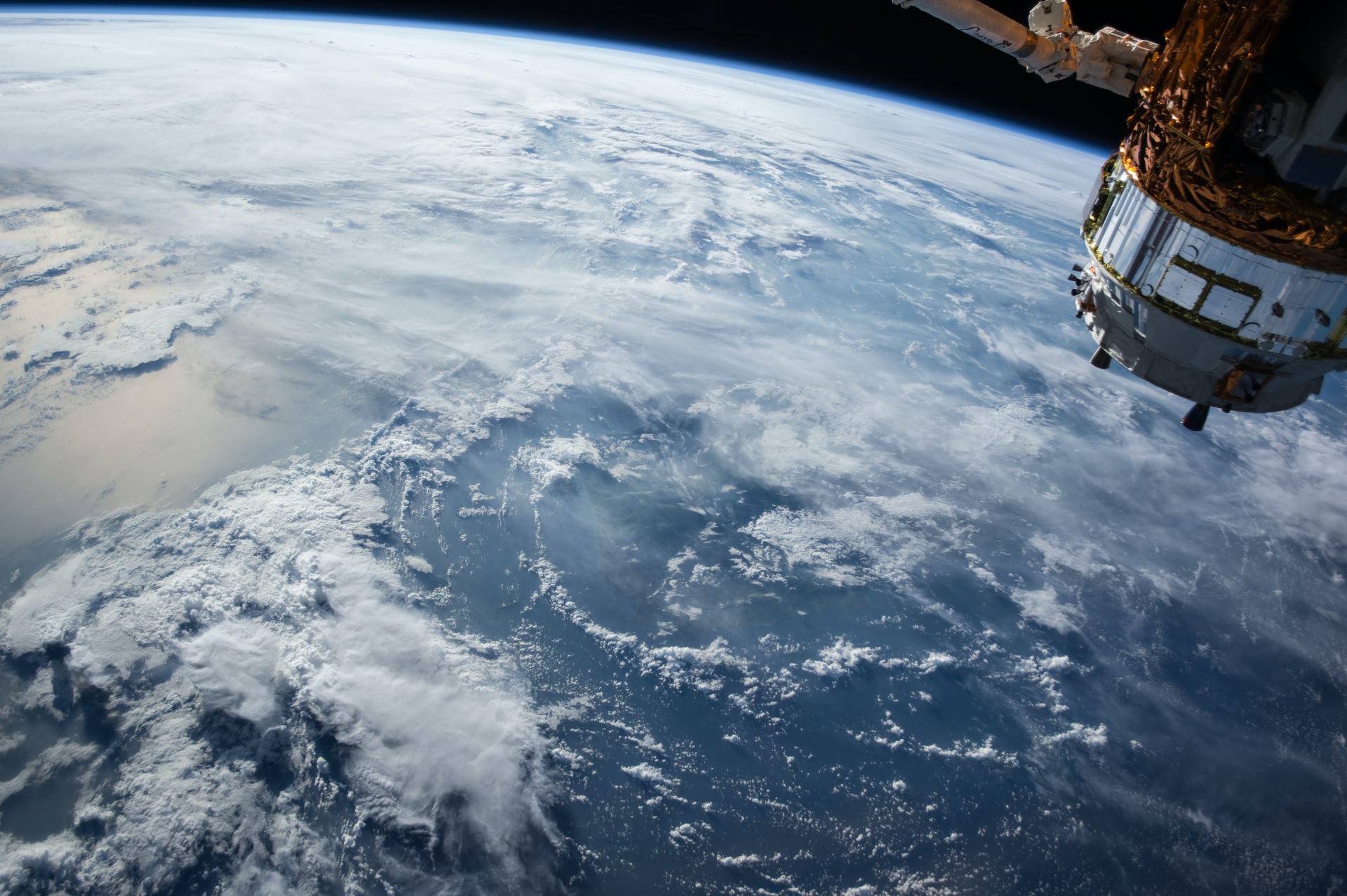 Windy.com brings high visibility satellite layer